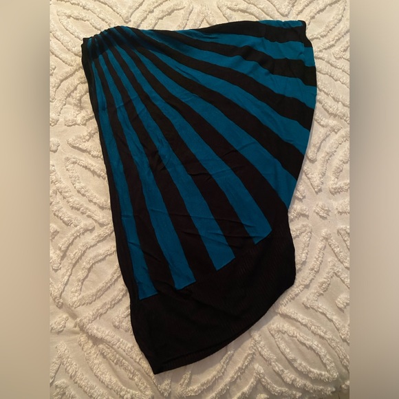 XXS Le Chateau Tops - Picture 2 of 7